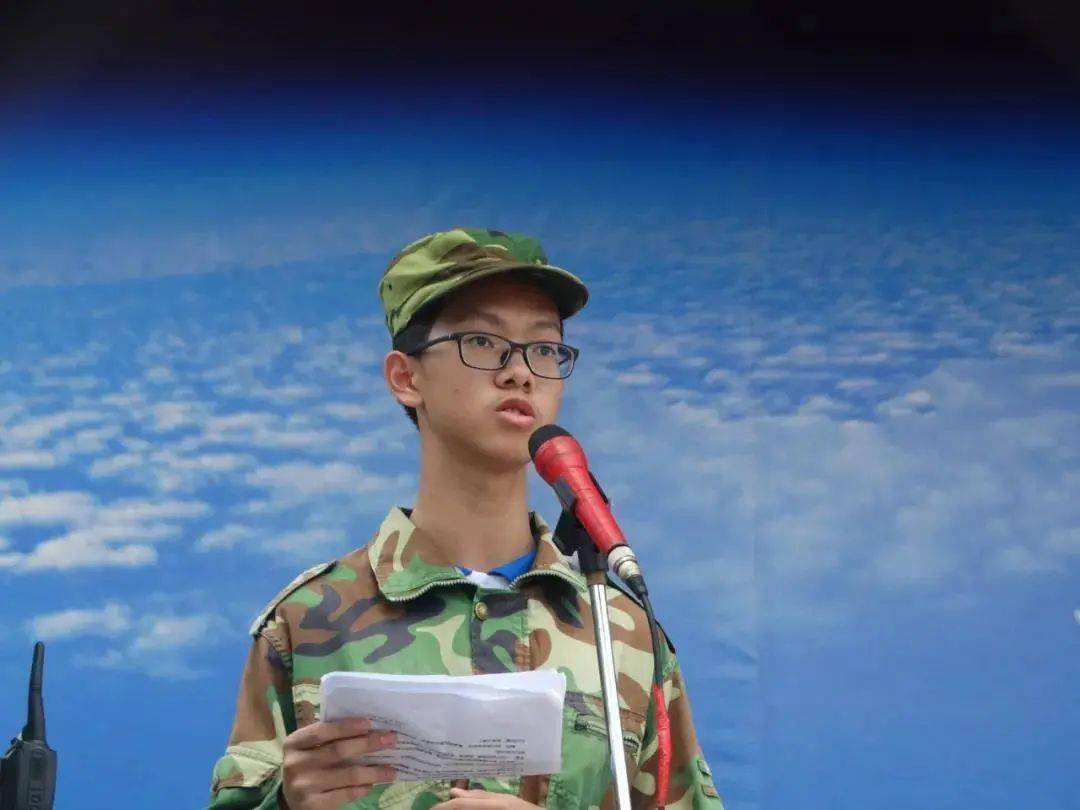 学军人风采,强自身素质——台山一中新生军训开营