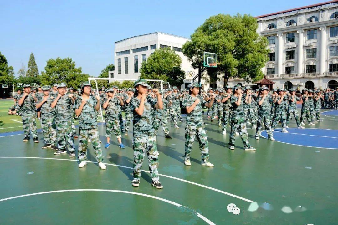 台州职业技术学院军训图片