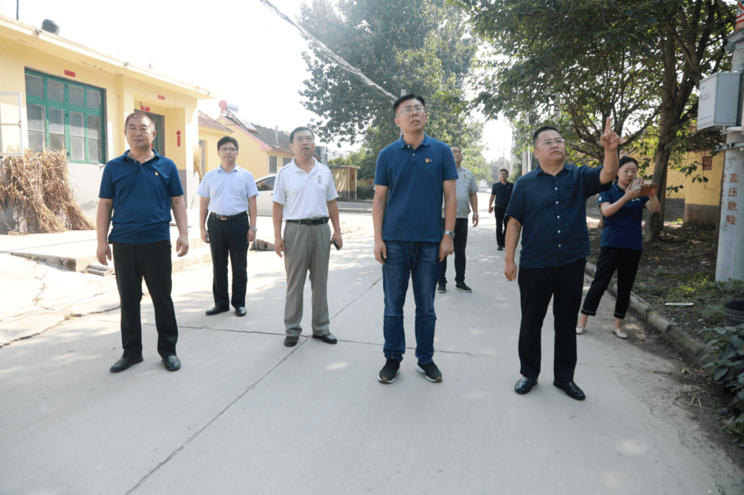 同和街道党工委书记,青岛华侨科技园党工委书记,管委会主任孙秀泽以及