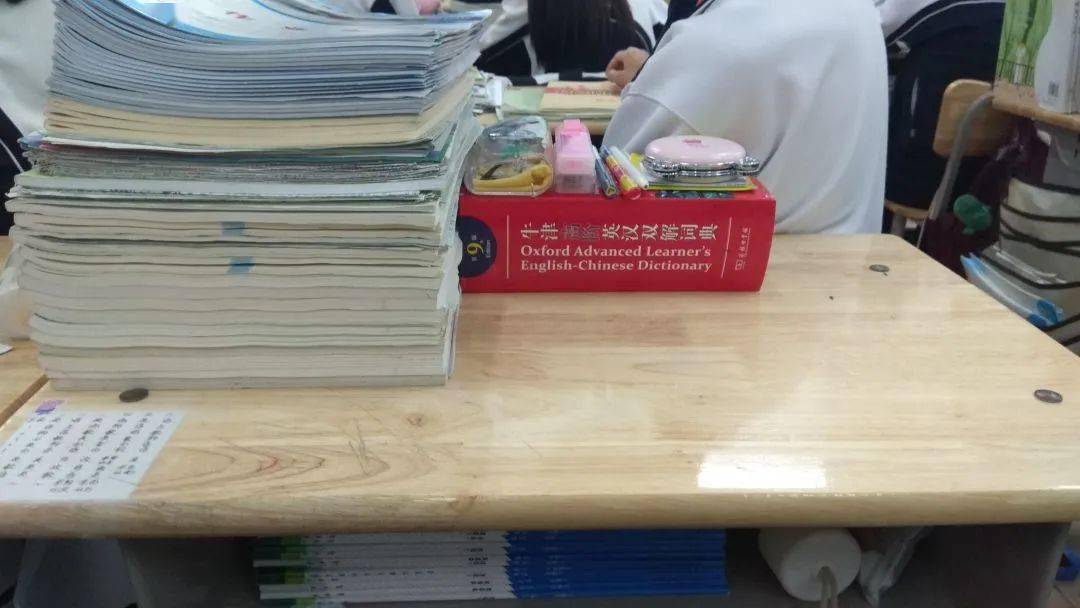 哈哈丨高中生桌面大赏快来看看你是哪种类型