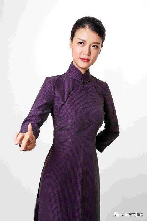 青岛演艺集团京剧院演出—传统京剧《凤还巢》