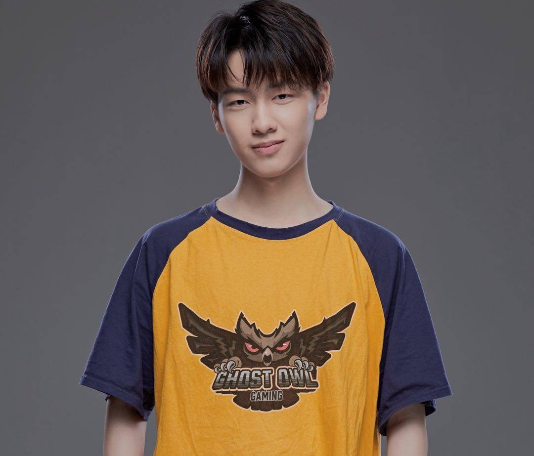 kpl电竞男主依恋回归we北诗首发仍旧不稳两人或将竞争上岗