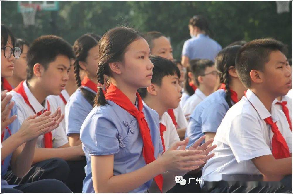 用汗水浇灌收获以实干笃定前行记广州市真光中学初中部岭南校区开学