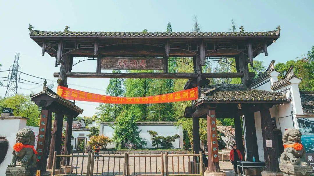 马头祥景区马头祥景区位于安徽省宣城市泾县琴溪镇马头村,是国家aaa级