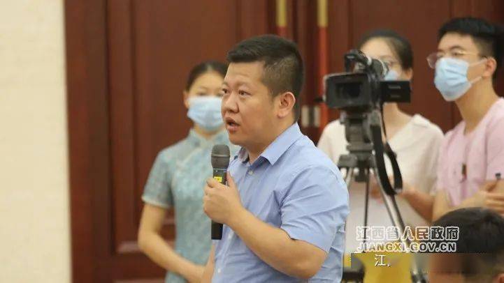 景德镇市人民政府副市长孙鑫(文颖 摄)孙鑫:为贯彻落实国家《应急救援