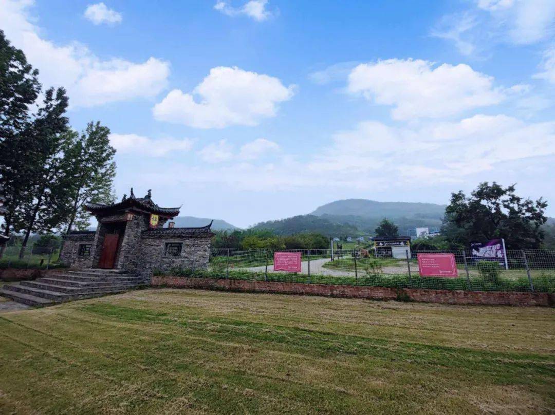 同心筑梦蓄势待发记食茂集团亮剑英雄游学营青阳山团建