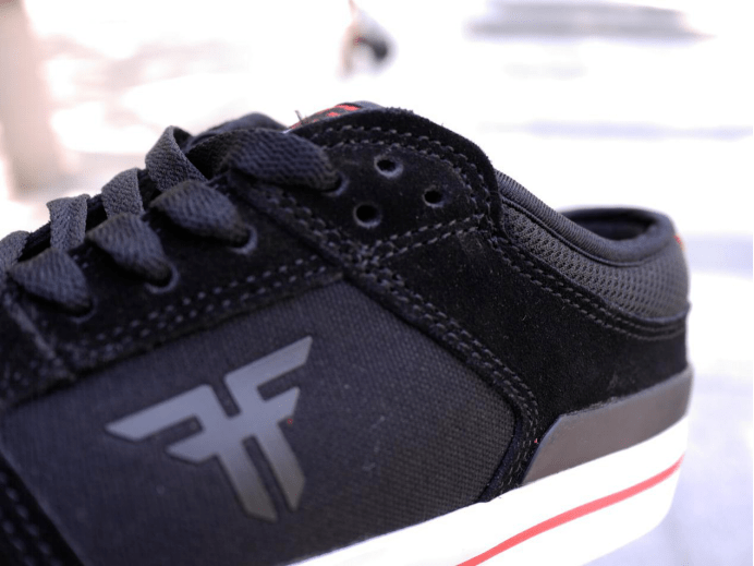 体验超强脚感的大神战靴!fallen特价回馈粉丝【转发送鞋】