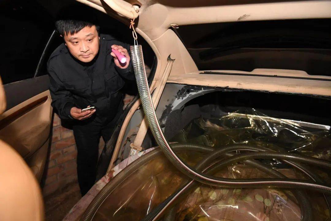 今年8月份以来,公安武清分局先后接到多起盗窃货运车辆燃油警情,为