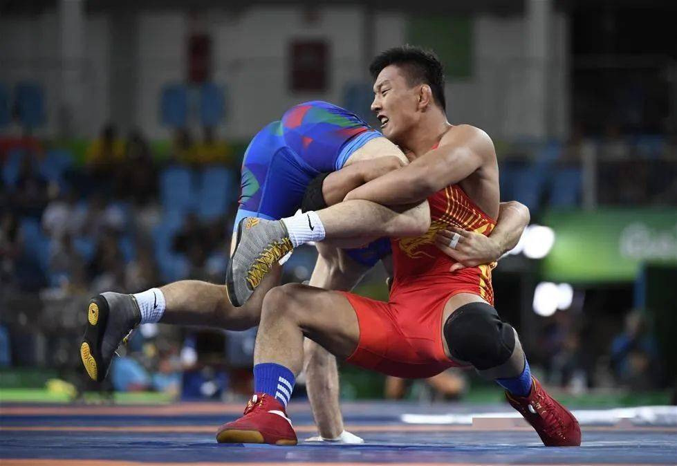 中国摔跤训练十九图片