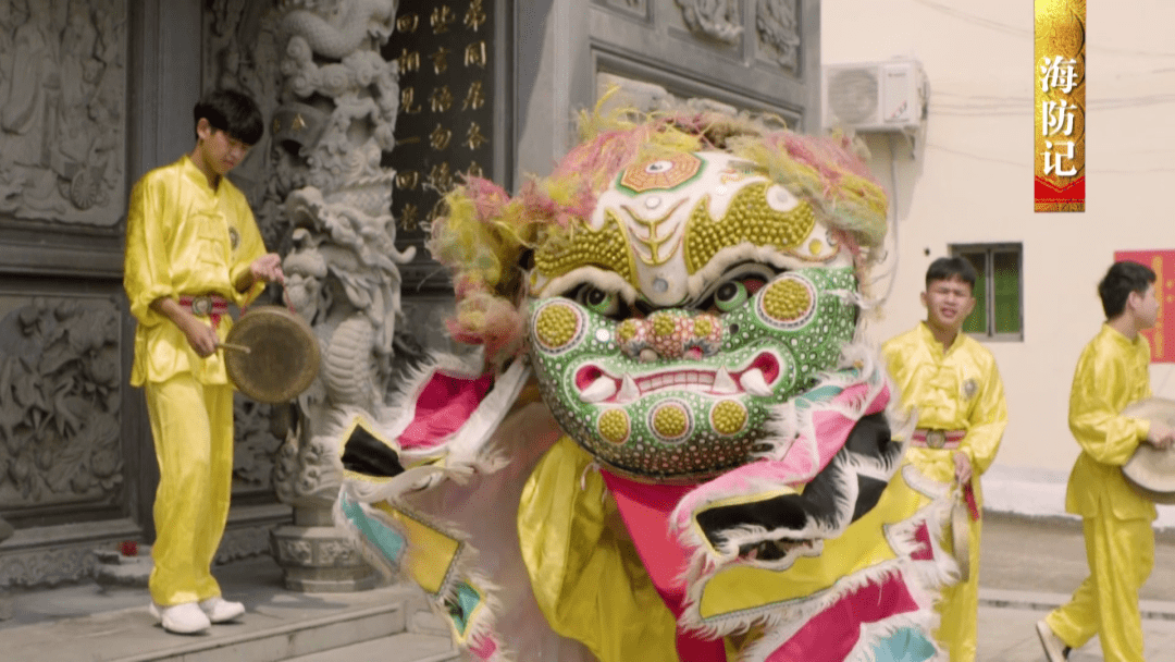 憨直拙朴的盖仔狮所吸引你会为无数个忠勇大义的故事所震撼你会为在