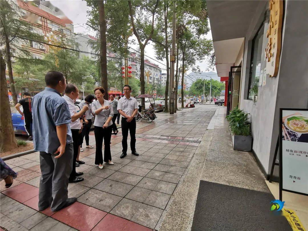 雅安市副市长朱莉来荥调研"雅安味道"特色餐饮品牌时强调:打响以"荥经