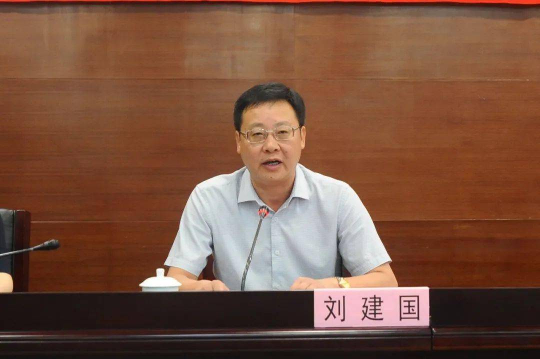 澄江街道举行庆祝第36个教师节暨先进表彰大会