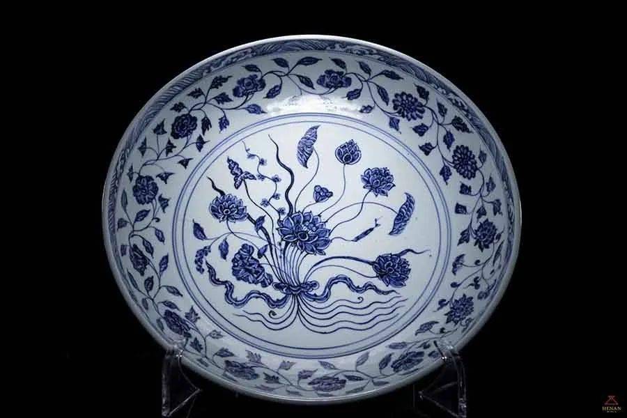 中原藏珍青花把莲盘