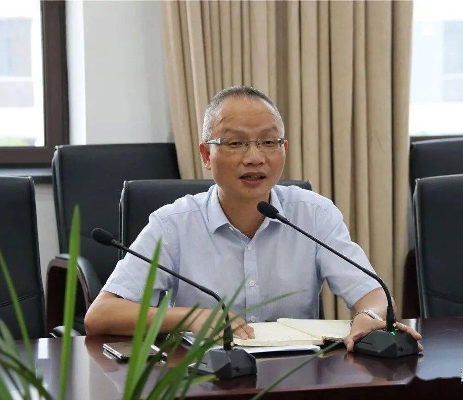 苏卫军老师表示,我校青年教师成绩喜人,在市直教师基本功比武活动