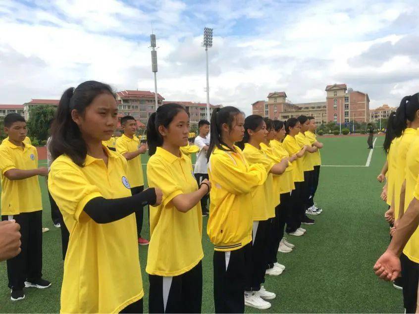 芒市实验中学图片