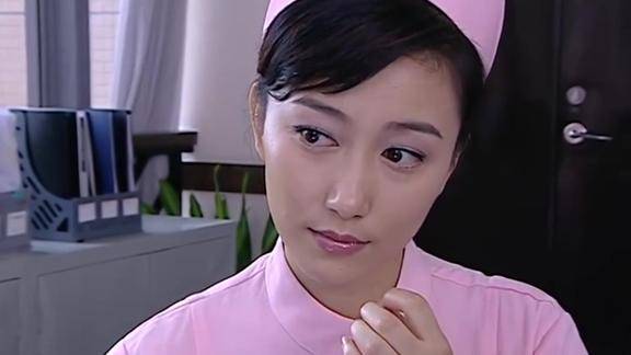 继母后妈小护士瞧不起大款老婆送的口红竟转手扔进垃圾桶