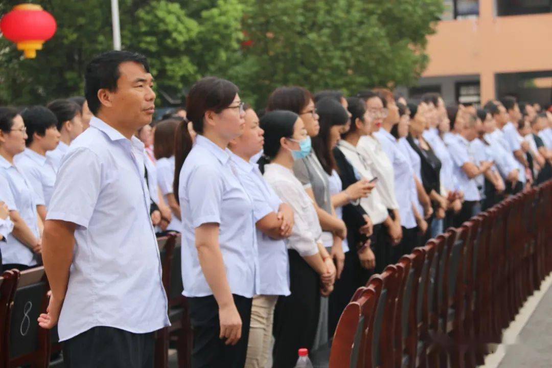 商水二高庆祝第36个教师节表彰大会暨开学典礼