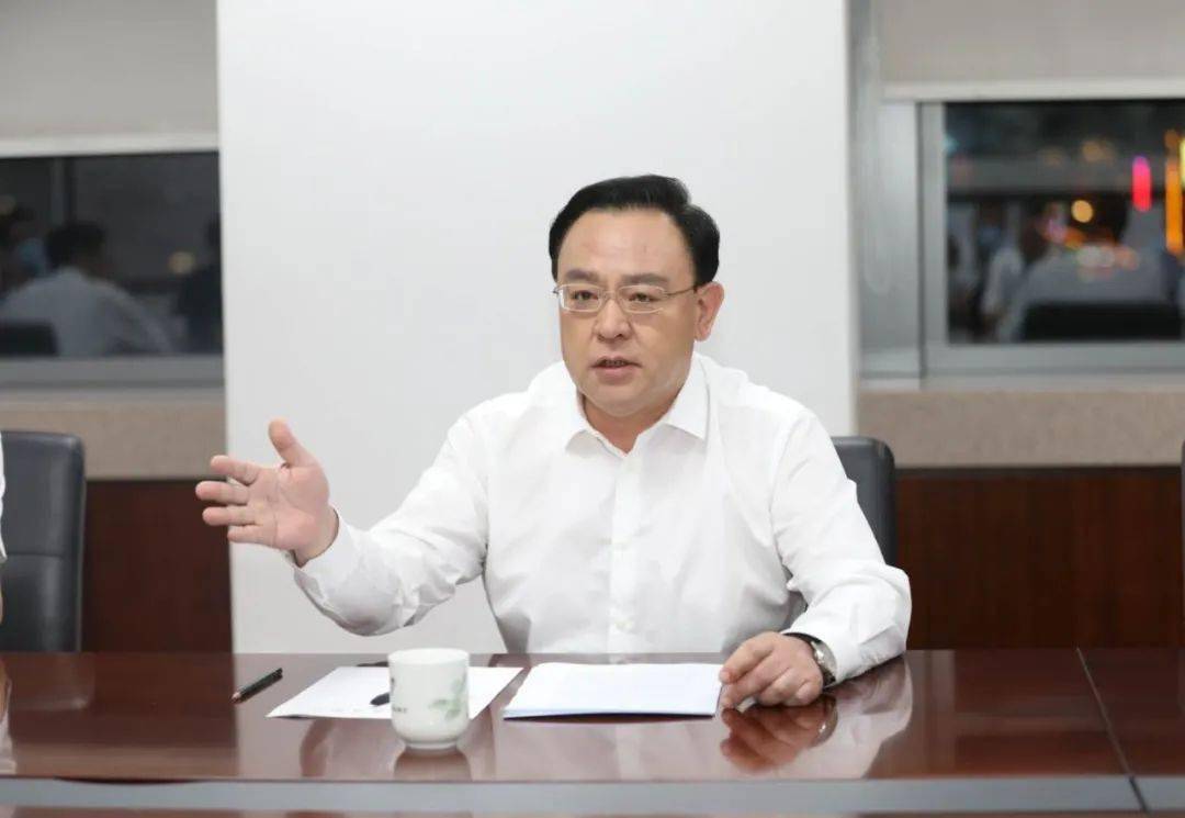 但是小编认为闫市长在节目中所进行的回答真的是很清晰了,很明确地