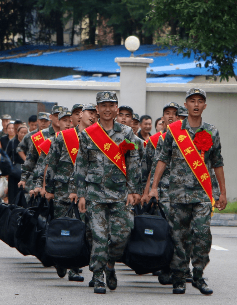 荔波县举行2020年新兵入伍欢送大会