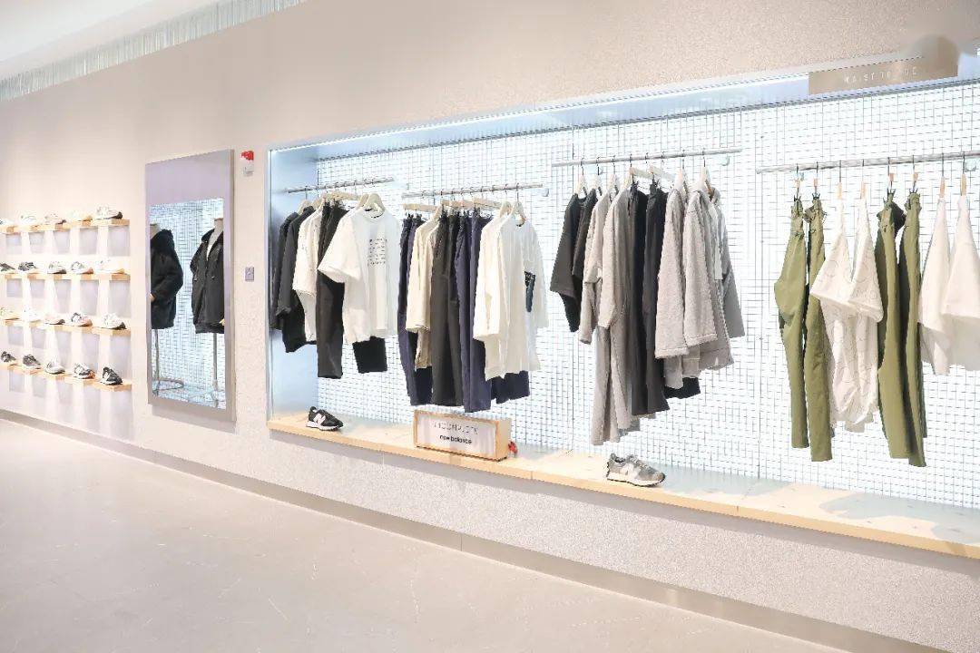 鞋店| 三里屯新开了一间名为「灰色」的球鞋店