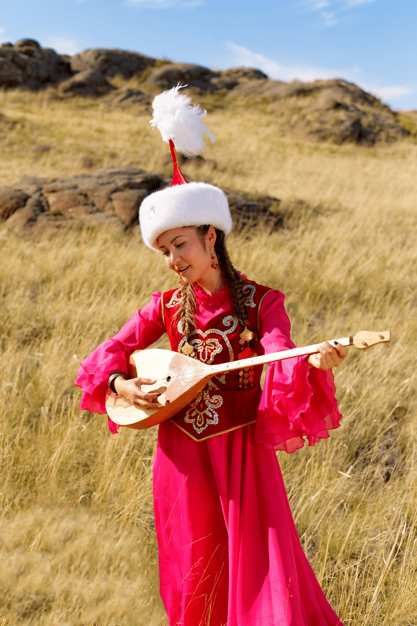 肆意地欢笑吧,忘却一且不开心做一回多情的天山儿女再穿上哈萨克族的