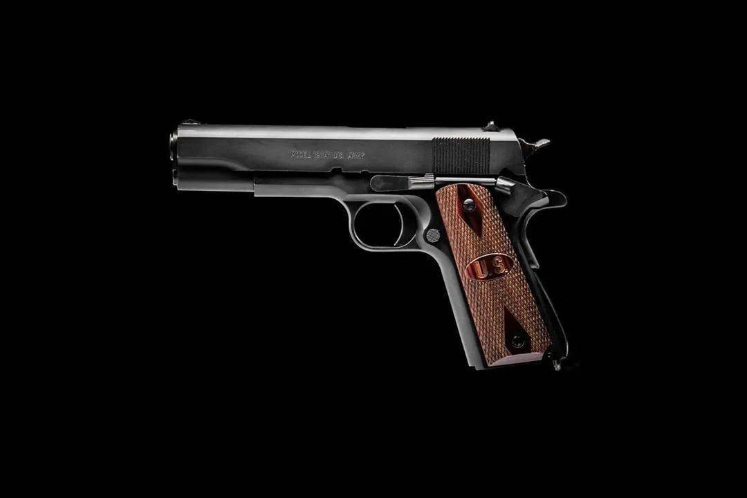 枪械库为何人人都爱1911和沙漠之鹰看了这个图集你就知道