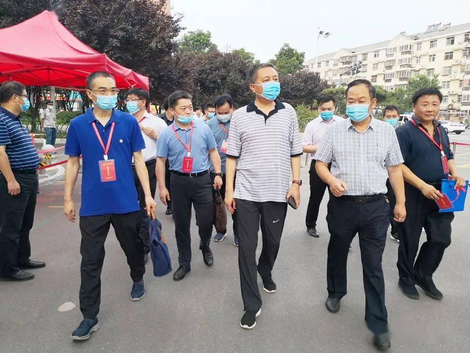 洛阳市人民政府副市长贺敏到洛阳一高视察洛阳市2020年招教考试考点