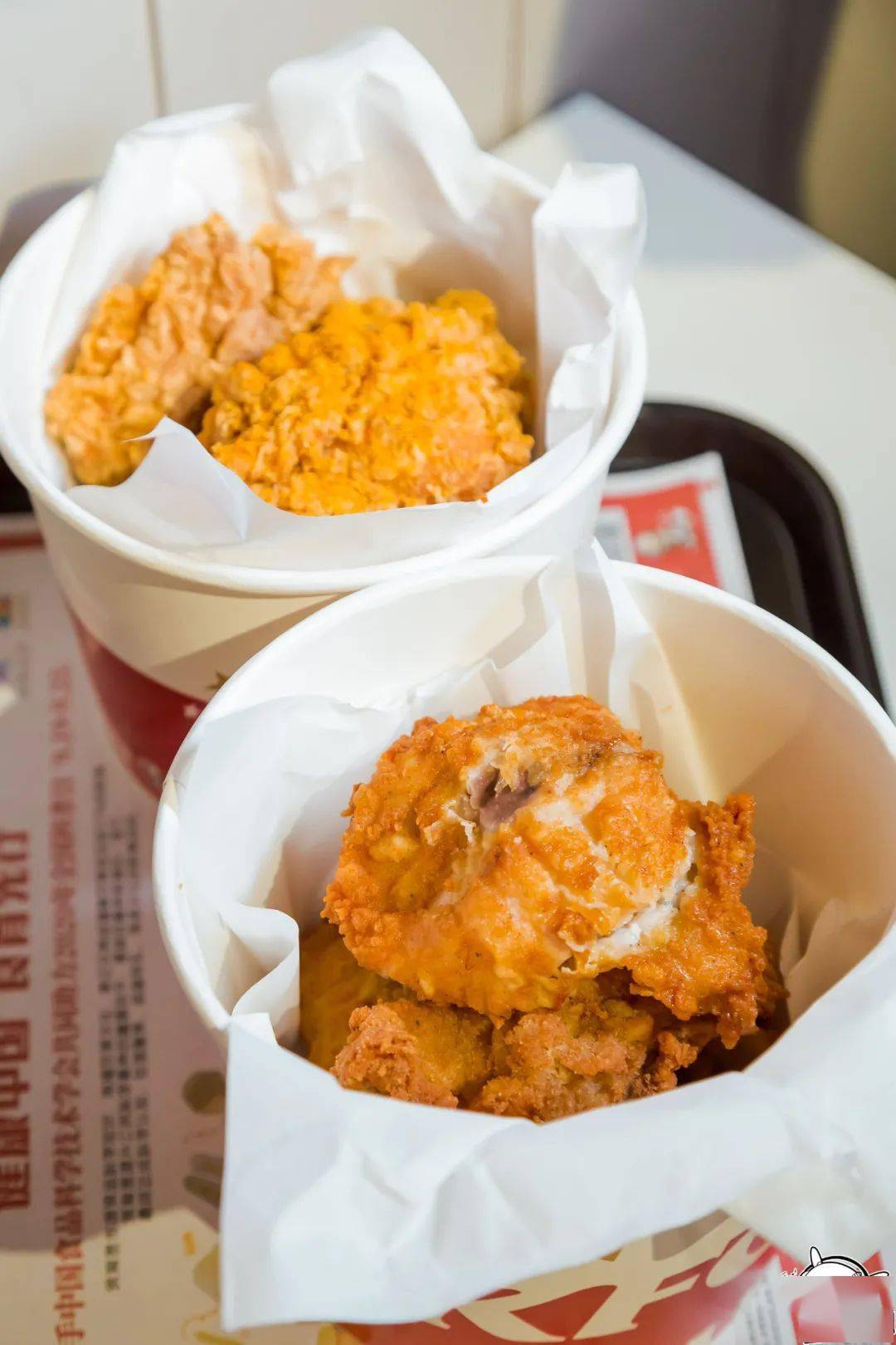 KFC网红炸鸡回归！39元5块，满桶都是腿！_脆皮鸡