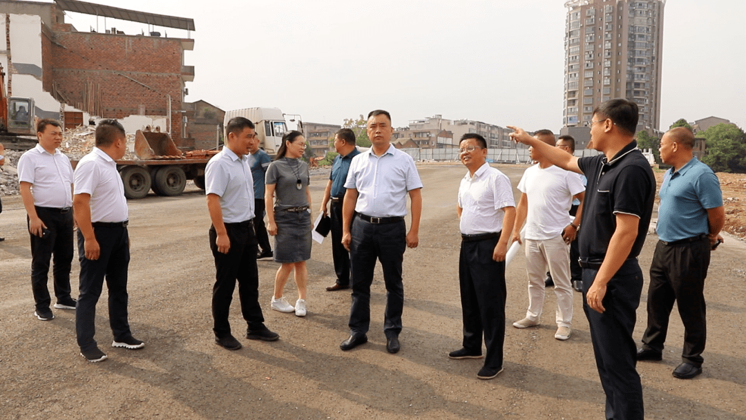 大道交汇处,四海路,浏万东路延伸段,龙蟠路以及沿河北路生态防洪工程