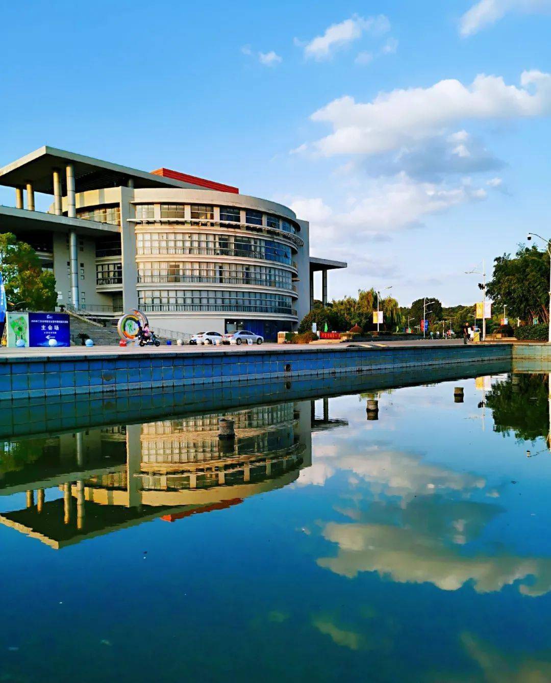 让我再看你一眼夏日南邮