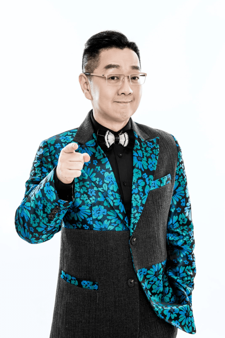 张绍刚的脱口秀式直播成为新浪潮