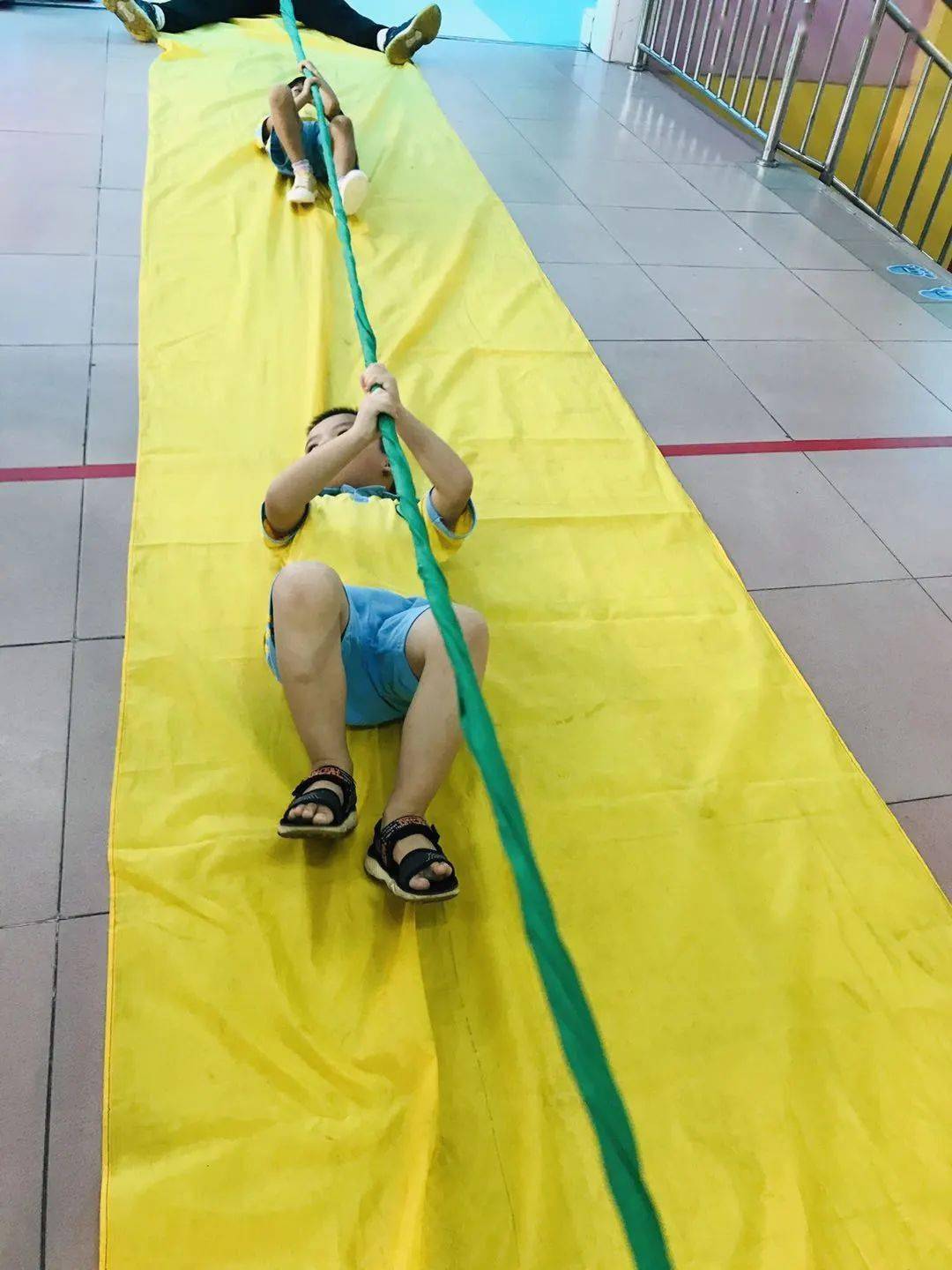 快乐体智能百变滑溜布金苹果二园