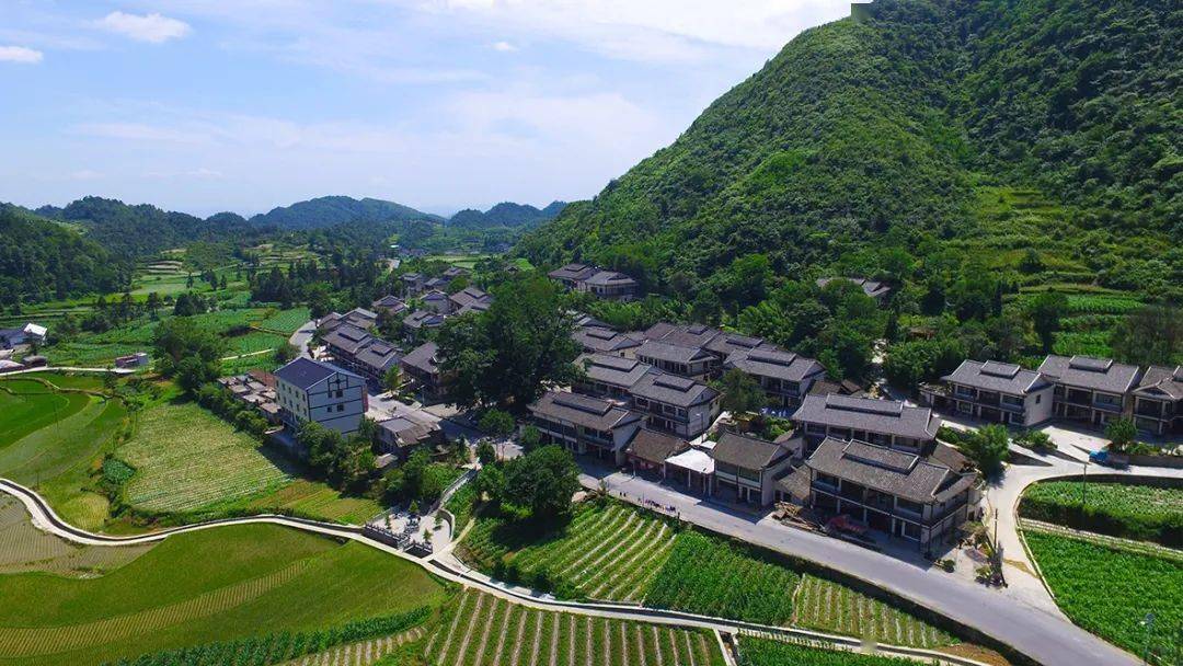 洪关苗族乡盘活旅游资源火了乡村富了民