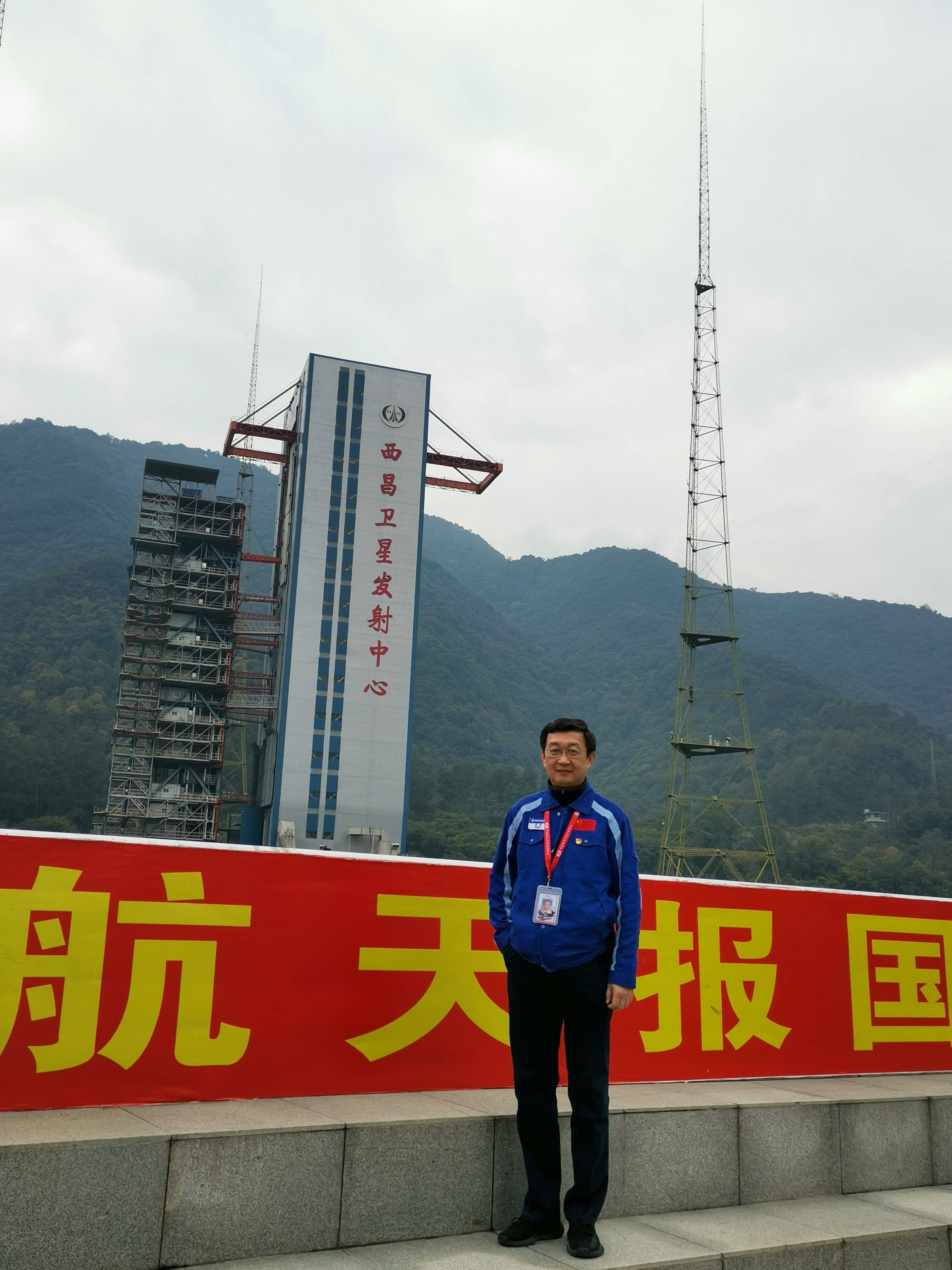 北斗三号总指挥迟军:数万参与者都是“北斗人”_卫星