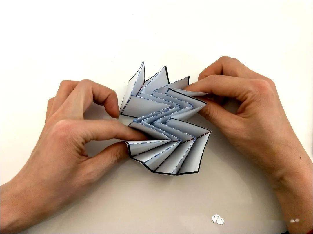 教育创新公开课感受纸张折叠的乐趣小南狮科学云课堂③