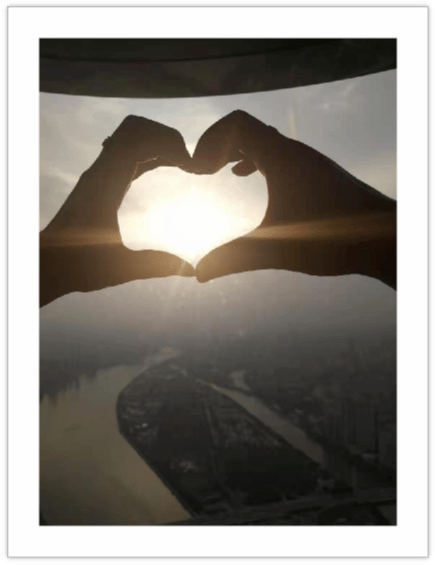 贾小姐,你愿意嫁给我吗?从彩笔到眉笔,你是我一生的色彩!_故事