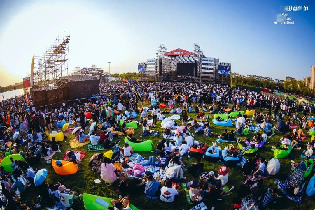 沙滩,音乐,青春!2020淄博麦田音乐节现场直击.(海量美图)_手机搜狐网