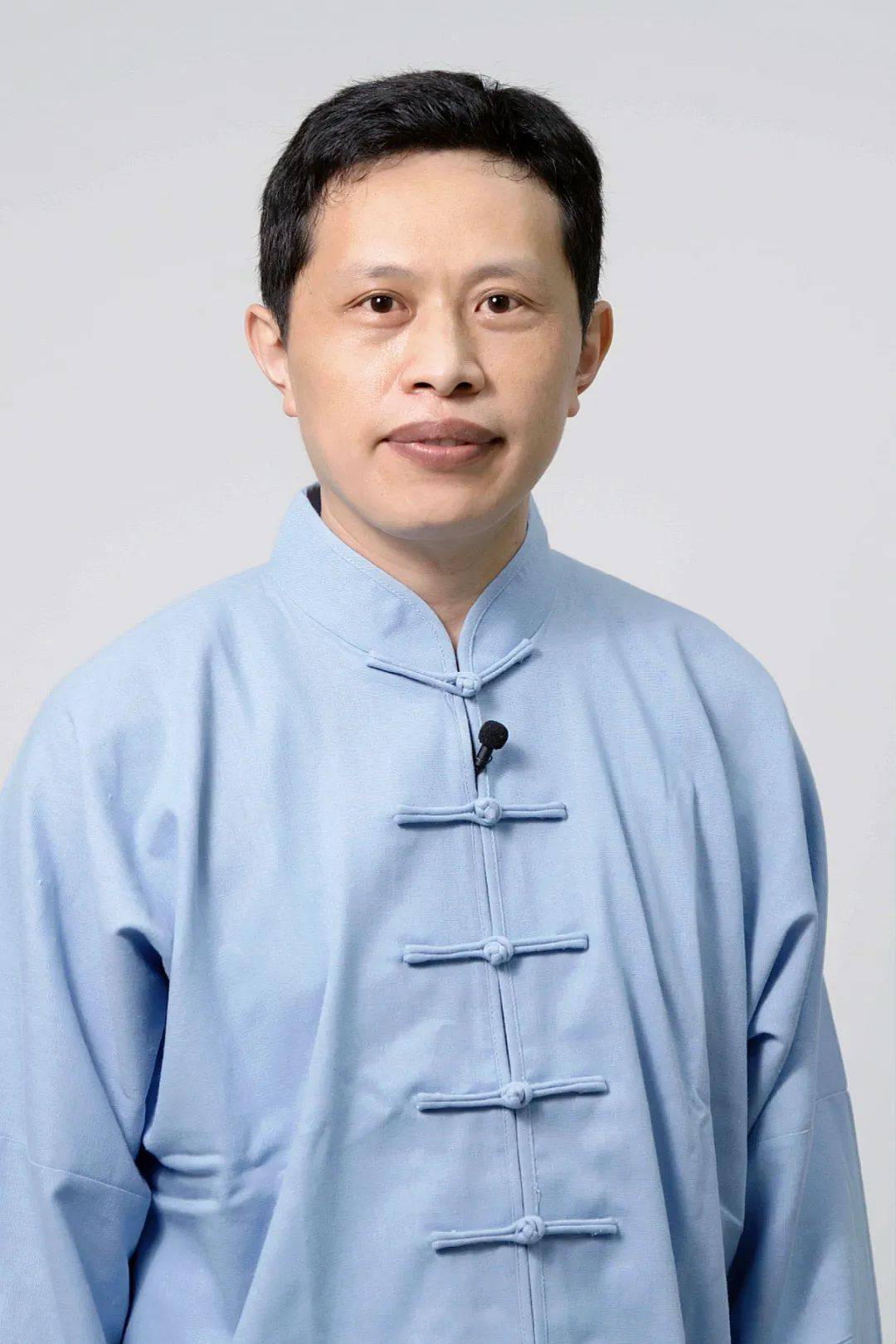 为人师表 以德感人上海中医药大学金牌教师推拿功法学团队带头人