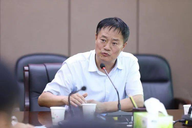 关注周至20名营商环境义务监督员上岗