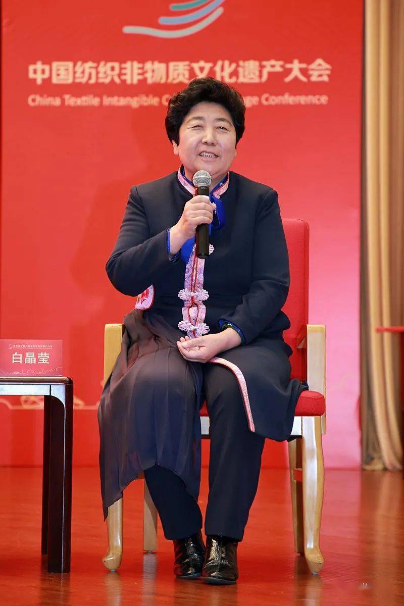 内蒙古科右中旗蒙古族刺绣协会会长 白晶莹非遗文化如