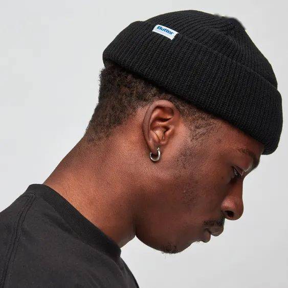 我要做今年秋天第一个戴冷帽的人