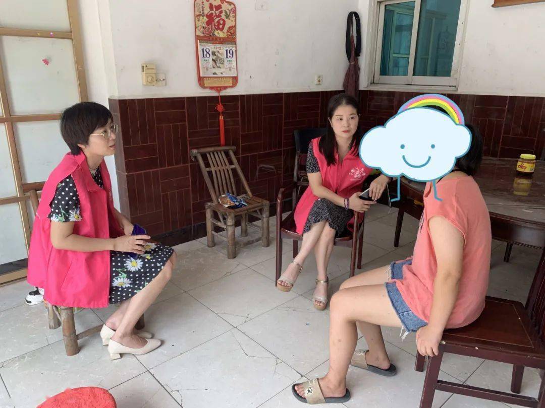女性创业者社群：从独自硬扛到抱团生长，女性企业家的资源对接与成长路径