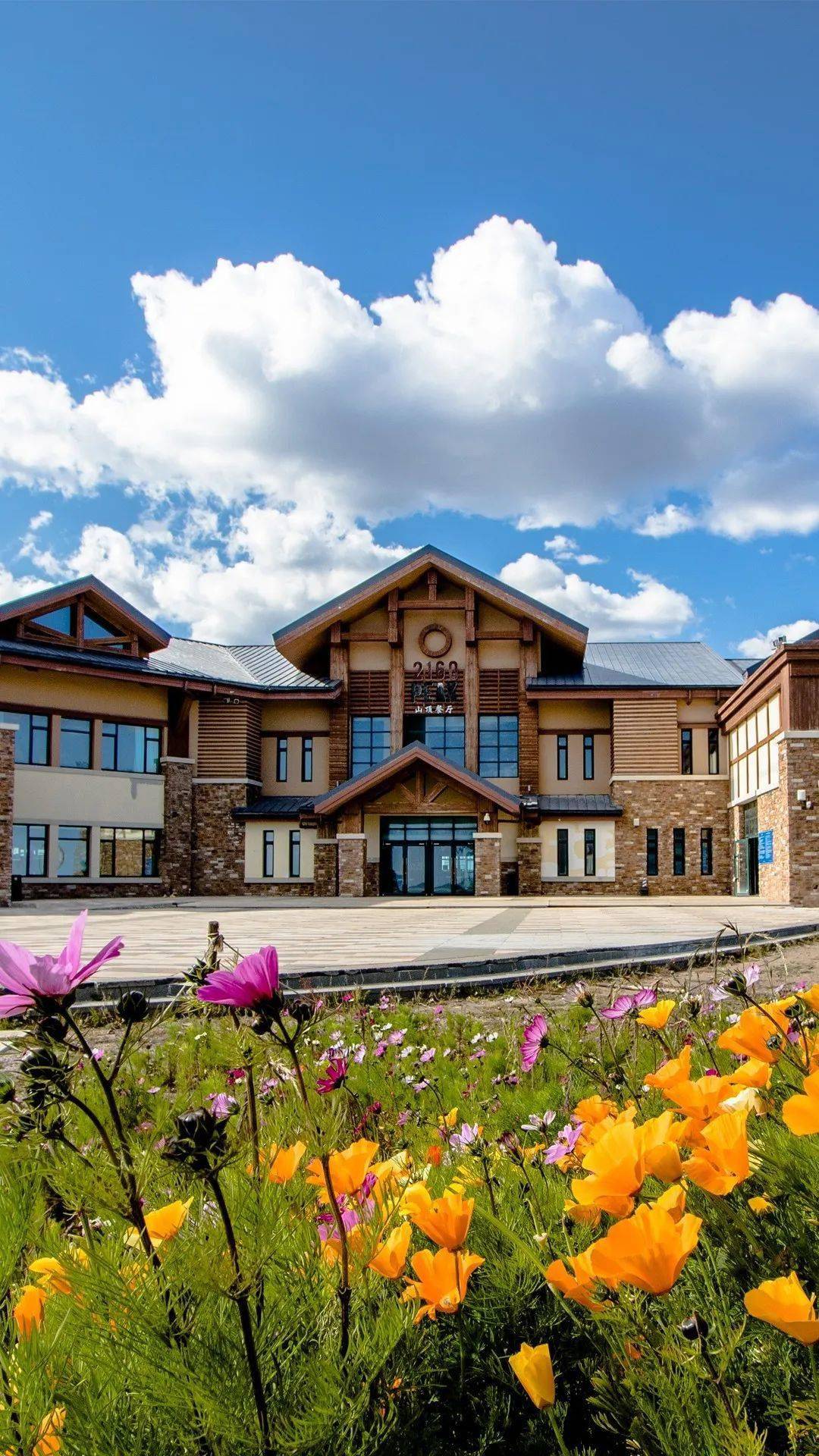 九月绝美壁纸全新上线,这个小镇藏着迷倒万人的秋景,90%的人不知道!