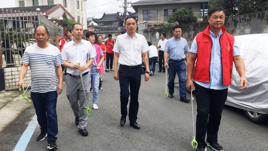 溫州市應急管理局黨委書記,局長葉軍畢帶領黨員幹部前往鹿城區七都