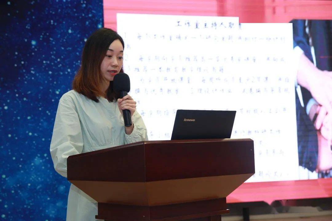 他们是:戴佳琦,吕园园,诸艳玲,张晓燕,余安勤,范军英,朱娜,李梅