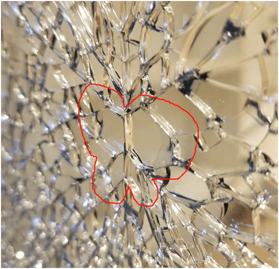 小张被浴室门割伤,帅上热搜,问题来了,面对钢化玻璃该如何自保?_自爆