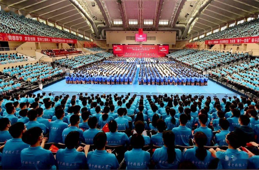 “人民英雄”张定宇鼓励华中大新生为国奉献-搜狐大视野-搜狐新闻