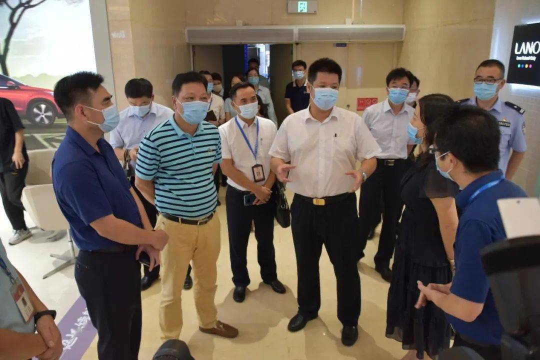 党工委书记劳国南带队开展节前安全检查