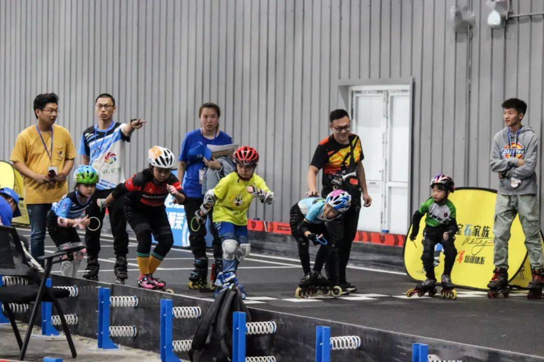 2020中国轮滑回转俱乐部巡回赛首站开赛