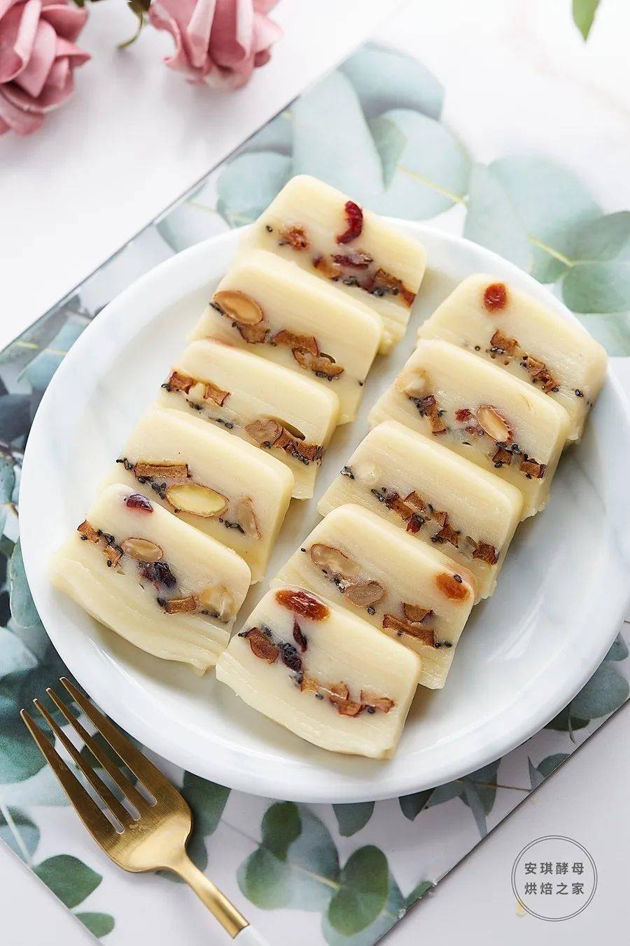 无需打发搅一搅蒸一蒸就能吃的养生糕香甜软糯